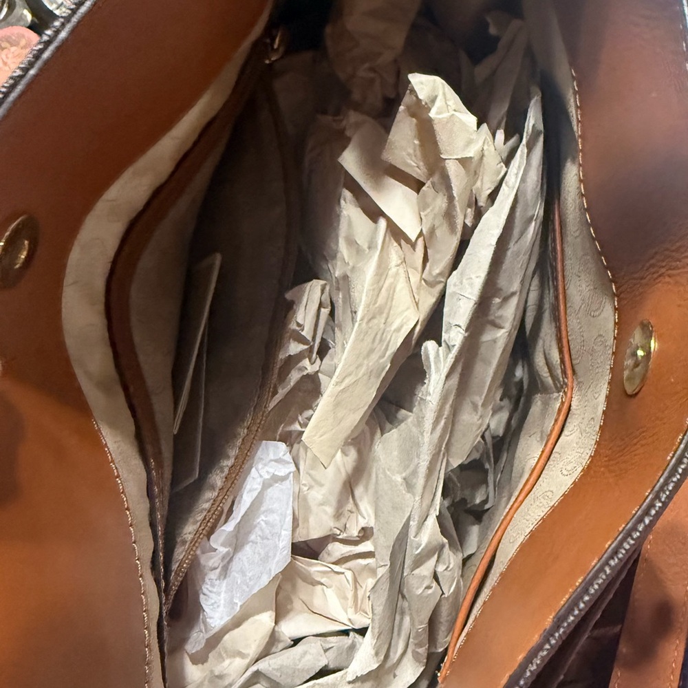 NWT MK Large Hamilton purse with matching wallet - Picture 10 of 11
